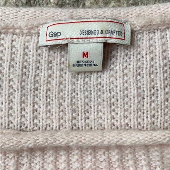 Gap Pink Sweater - Picture 2 of 2